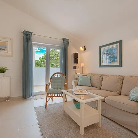 Spacious Chic Apartment Zadar