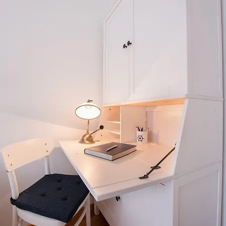 Spacious Chic Apartamento