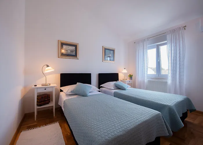 Spacious Chic Apartamento Zadar