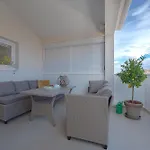 Spacious Chic 아파트 *