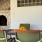Spacious Chic 아파트