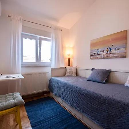 Spacious Chic Apartment