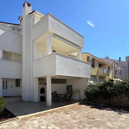Apartament Spacious Chic *