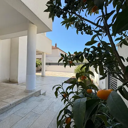 Spacious Chic Daire *