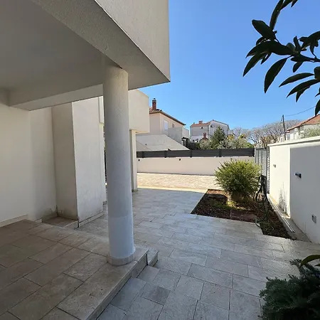 Spacious Chic Daire *