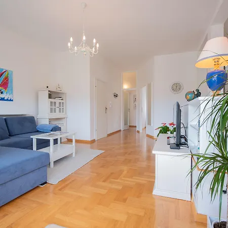 Spacious Chic Daire Zadar